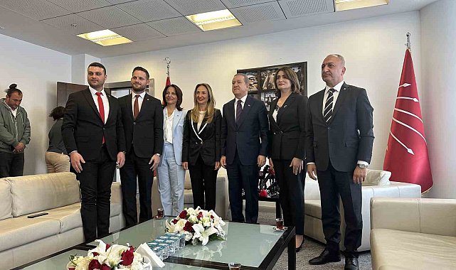 MHP'den CHP'ye bayram ziyareti