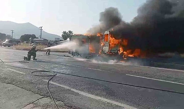 Milas&#039;ta iki minibüs çarpıştı, 4&#039;ü ağır 14 yaralı