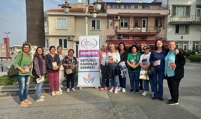 Mudanya'da "Kitabını al da gel" meydanı doldurdu