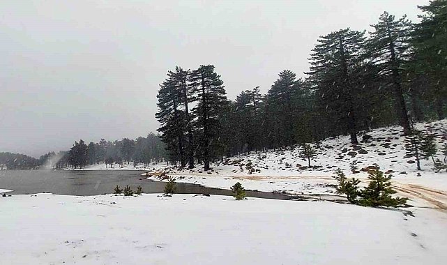 Muğla'nın yüksek dağlarına Nisan karı