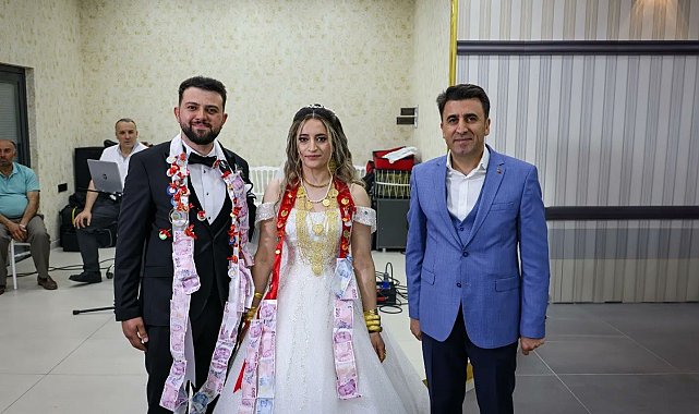 Mutlu günlerinde yalnız bırakmadı