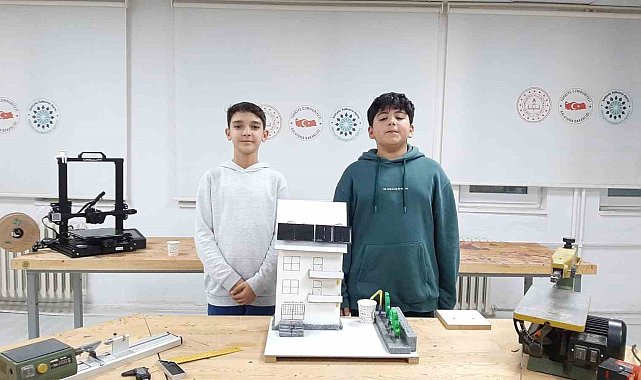 Öğrenciler hazırladıkları Projeler İle bölge finallerine yükseldi