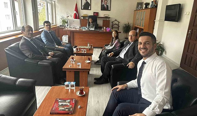 Orhaneli Kaymakamlık koltuğuna Sahre Ay oturdu