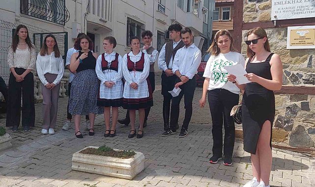 Osmanlı'ya sığınan Macar prensinin müzesine ziyarette bulunup dans ettiler