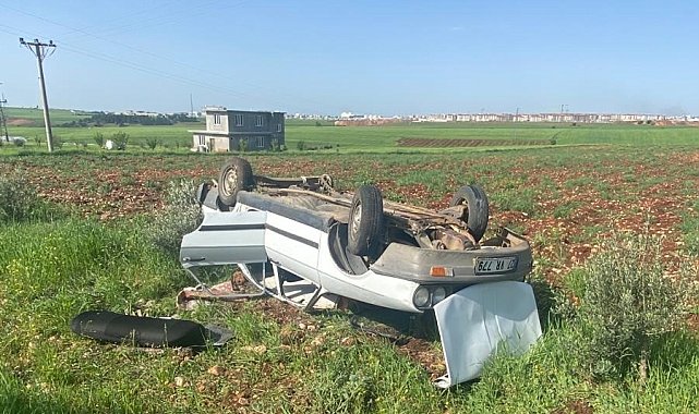 Otomobil takla atarak tarlaya yuvarlandı: 2 yaralı