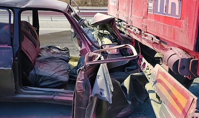 Otomobil tıra arkadan çarptı: 1 ölü