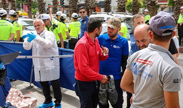 Otomobilin çarptığı genç metrelerce havaya uçtu