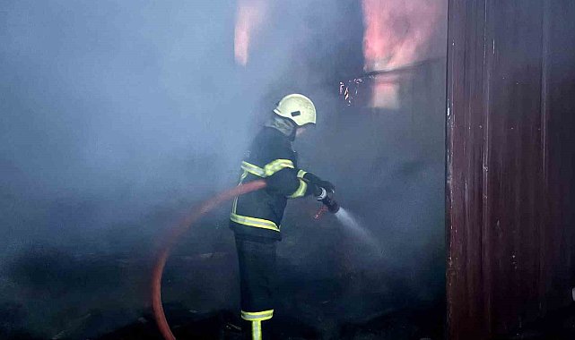 Palet fabrikası alev alev yandı: Hasar büyük