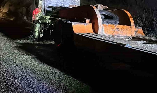 Park halindeki tırı yaktılar, o anları kameraya çektiler