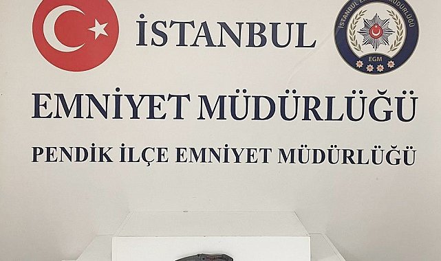 Pendik'te yol ortasında bıçakla tehdit savuran minibüs şoförü yakalandı