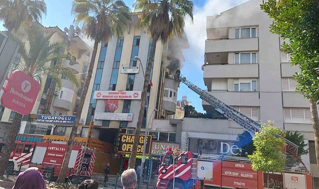 Personel yatakhanesinde çıkan yangın korkuttu