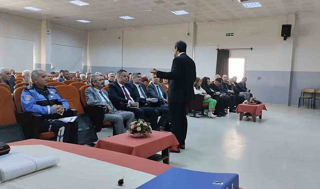 Polis ekipleri muhtarların ve vatandaşların sorunlarını dinledi