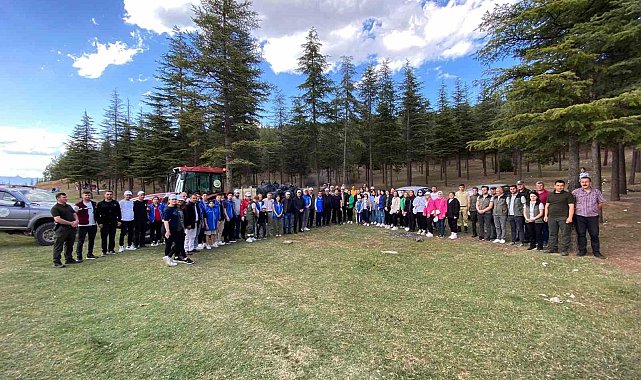 "Daha temiz bir çevre için" çöp topladılar