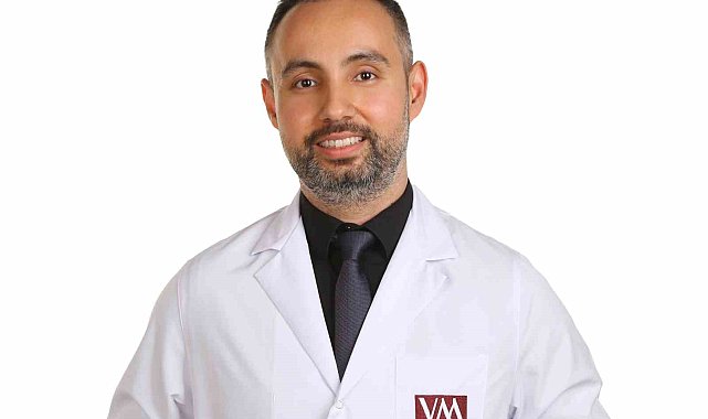 "Göz ovuşturmak retina hasarına yol açabilir"