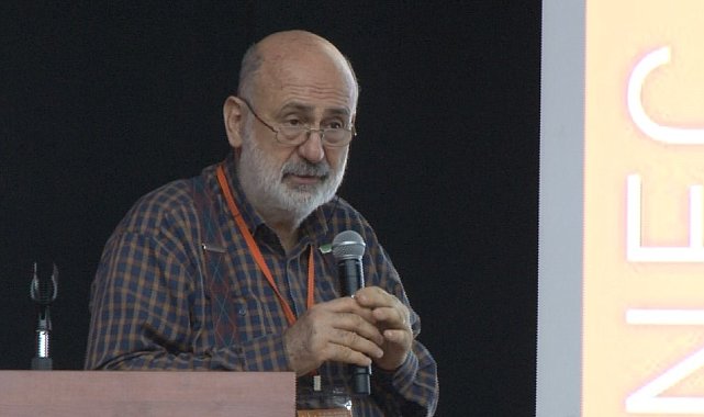 "Türkiye, 2030'da yüzde 100 yenilenebilir enerjiye geçebilir"