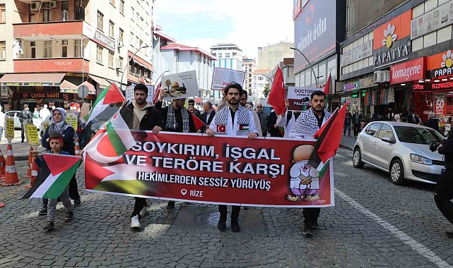 Rize'de hekimlerden Gazze için sessiz yürüyüş