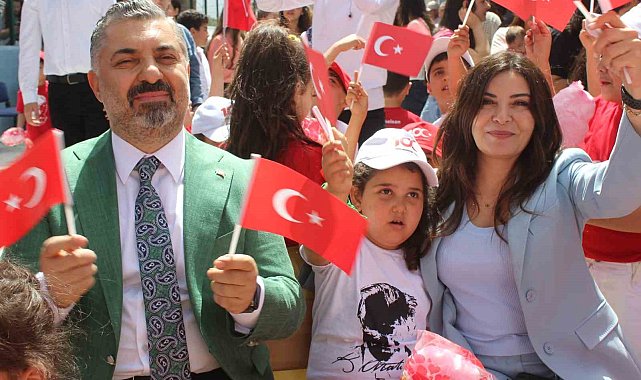 RTÜK Başkanı, 23 Nisan'da Hatay'daki çocuklarla buluştu