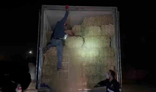 Saman balyalarının arasında 305 kilo uyuşturucu çıktı