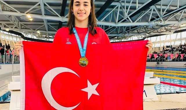 Şampiyon yüzücü, Edirne'ye altın madalyayla döndü