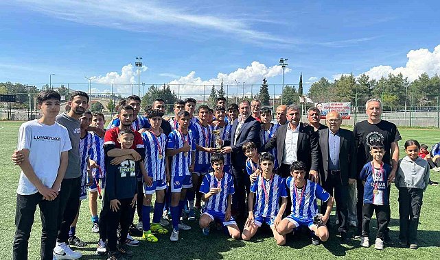 Samsatsporlu gençler şampiyon oldu