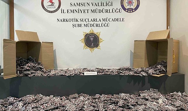 Samsun'da 27 bin 412 adet sentetik ecza ve 100 sikke ele geçirildi
