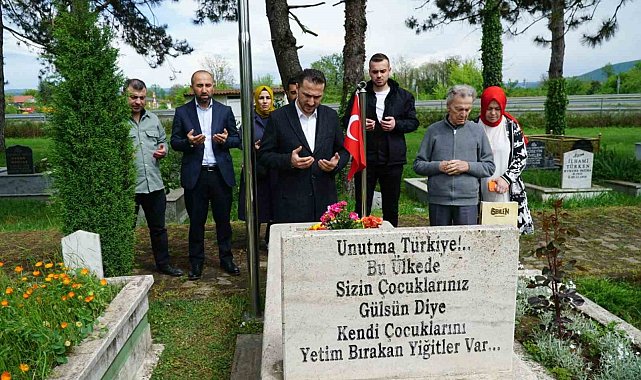 Şehit ailelerini yalnız bırakmıyorlar