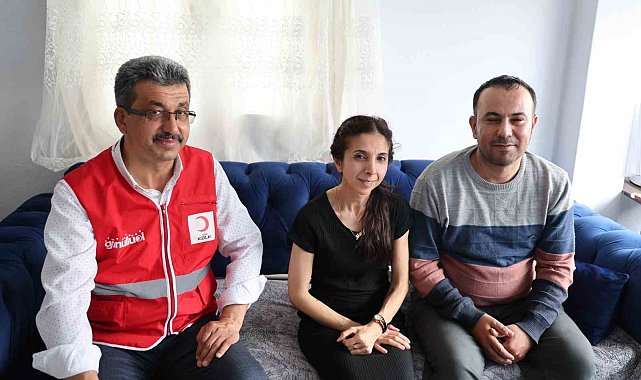 Şehit ailesi Hataylı depremzede aileye yuva oldu