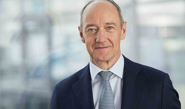 Siemens AG, Başkan ve CEO Roland Busch'un sözleşmesini 5 yıl süreyle uzattı