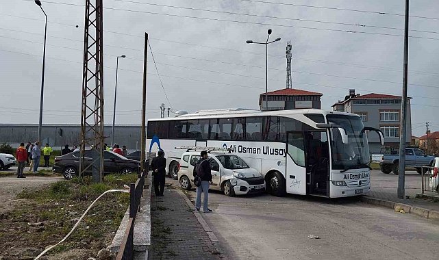 Sinop'ta otobüsün karıştığı zincirleme kazada 1 kişi yaralandı