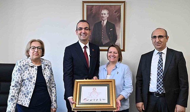 Şişli'nin yeni Belediye Başkanı Resul Emrah Şahan görevi teslim aldı
