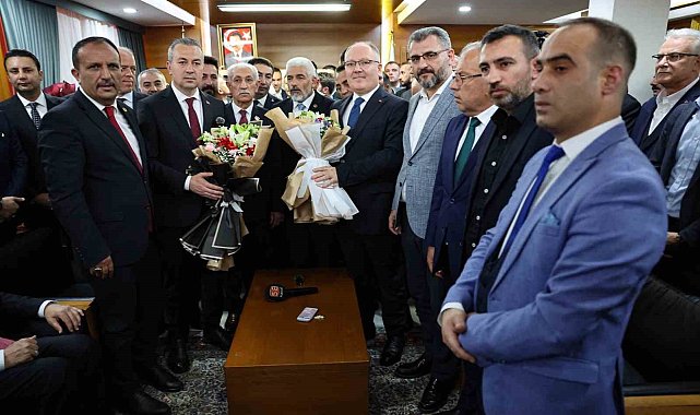 Sivas Belediye Başkanı Adem Uzun, görevi devraldı