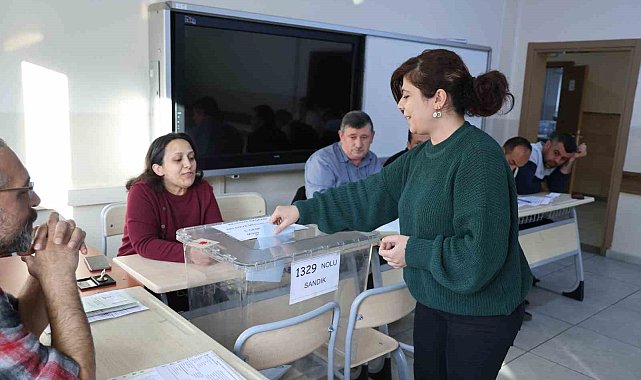 Sivas'ta birçok belediyenin yanı sıra dengeler değişti