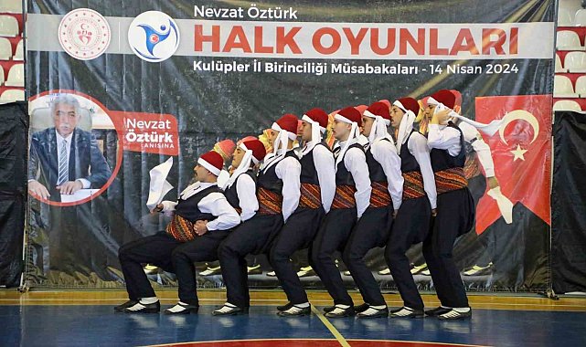 Sivas'ta Halk Oyunları rüzgarı esti