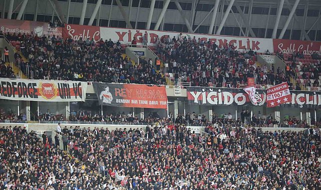 Sivassporlu taraftarlardan Fenerbahçe maçına yoğun ilgi