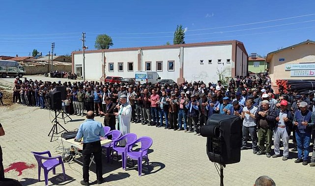 Şuhut'ta köy sakinleri yağmur duasına çıktı
