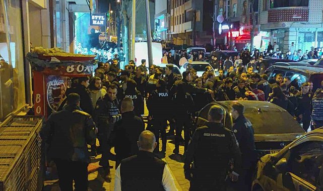 Sultangazi'de hareketli dakikalar: Çok sayıda ekip sevk edildi