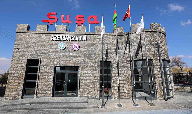 Şuşa Azerbaycan Evi'nde açılış heyecanı