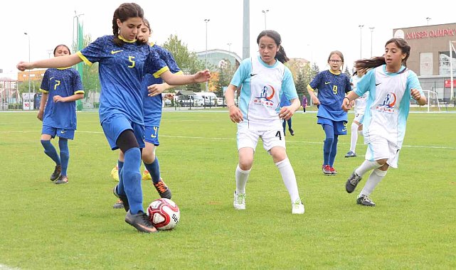 Talas 75. Yıl Mühibe Germirli Ortaokulu penaltılarla güldü