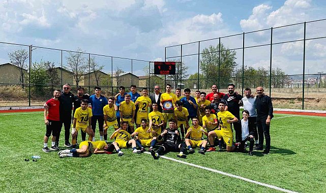 Talasgücü Belediyespor 2. kademeye yükseldi