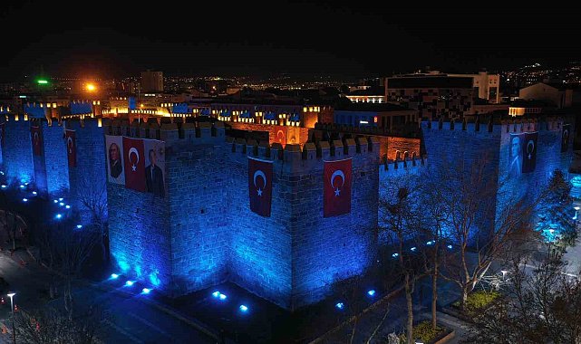 Tarihi Kayseri Kalesi'nde Dünya Otizm Farkındalık Günü'ne özel aydınlatma