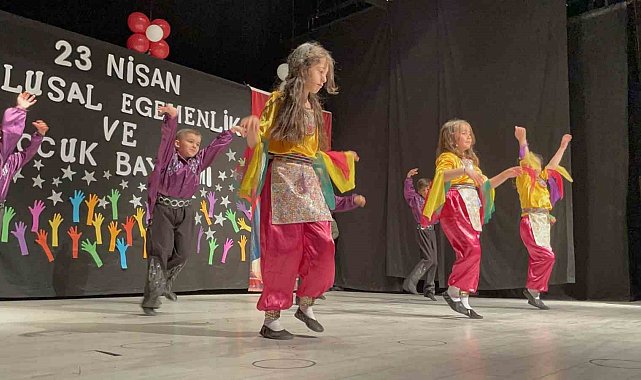 Tatvan'da 23 Nisan coşkusu