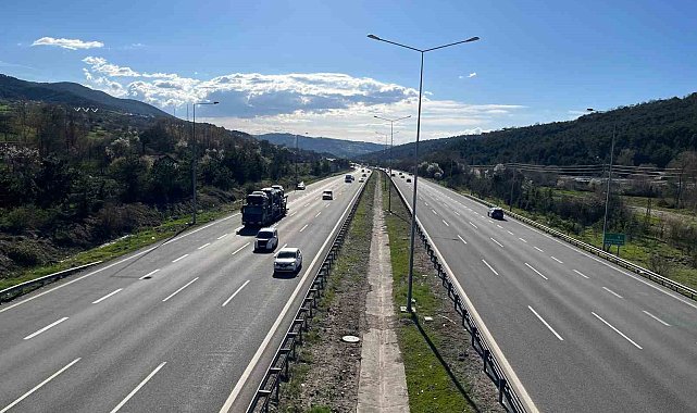 TEM Otoyolu'nun Bolu geçişinde trafik akıcı seyrediyor