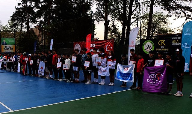 Tenis Türkiye finalleri Düzce'de başladı