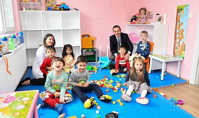 Tepebaşı'nda çocuklar geleceğe umutla bakıyor