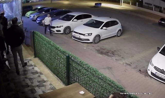 Ticari taksi ile takip ettiği husumetlisini vurmak için iş yerine ateş açtı