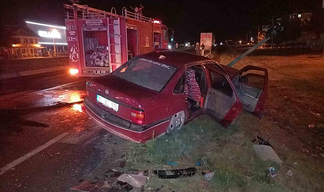 Tır ile otomobilin çarpıştığı kazada 2 kişi yaralandı