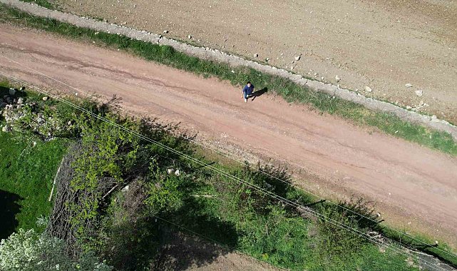 Tokat'ta deprem sonrası yollarda çatlaklar oluştu: "Ayakta zor durduk"