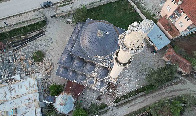 Tokat'ta korkutucu depremin izleri gün ağarınca ortaya çıktı