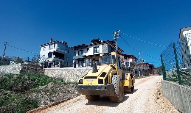 Toroslar'da yollar bakımdan geçiriliyor