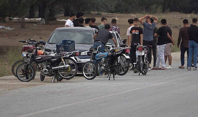 Trafiğe kapalı yol motosiklet yarış pistine dönüştü